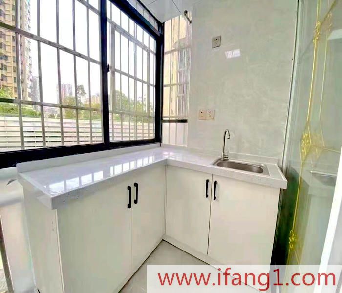 下水徑小產(chǎn)權(quán)房：布吉陽(yáng)光豪苑