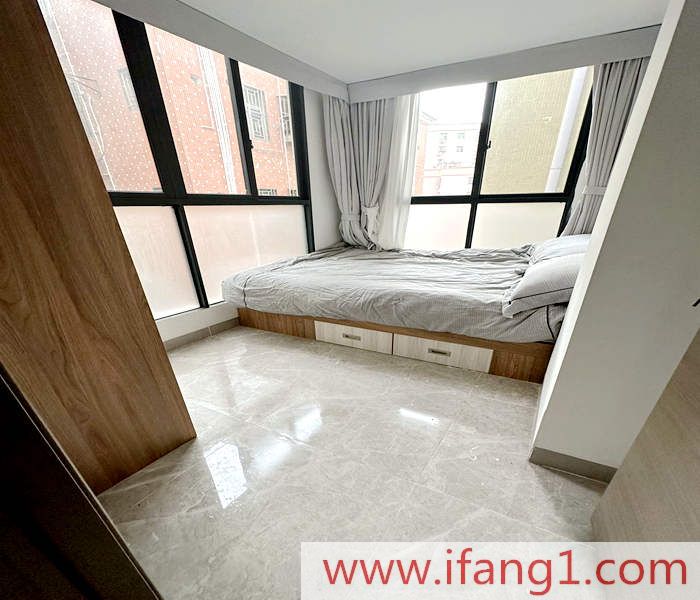 龍華陽臺(tái)山東站小產(chǎn)權(quán)房