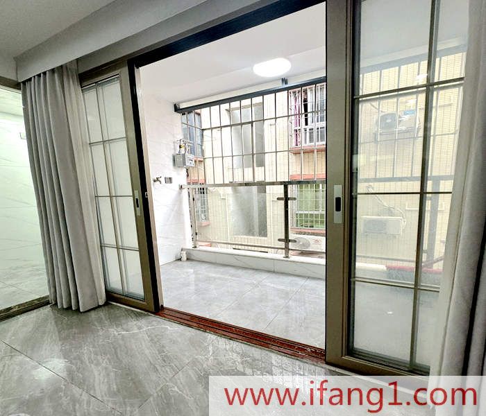 龍華陽臺(tái)山東站小產(chǎn)權(quán)房